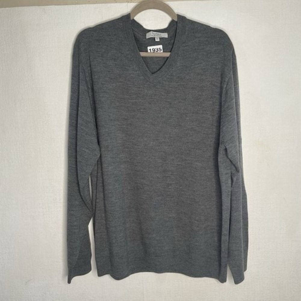 NWOT Turnbury Gray V-Neck Sweater Men XL China  100% Merino Wool Hand Wash